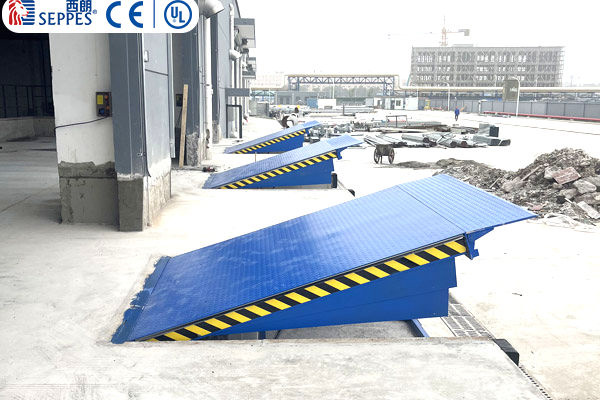 液压登车桥 液压登车桥