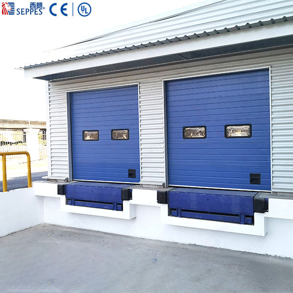 宝洁出货口卸货平台