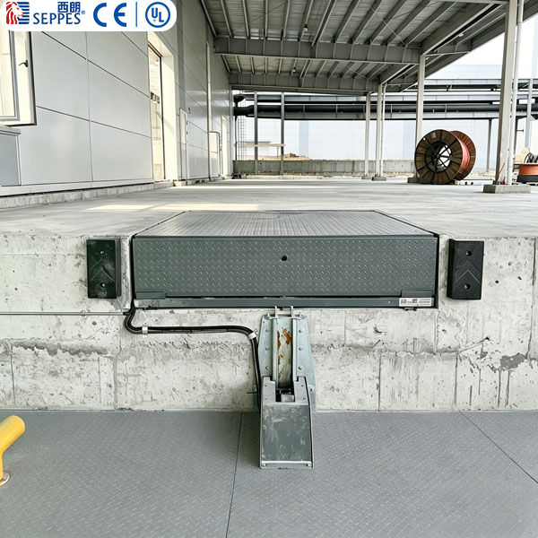 航空工业集团配套液压登车桥