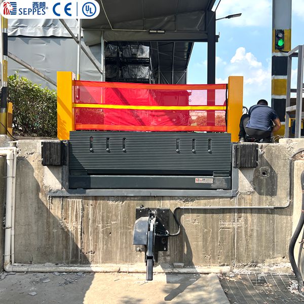 适合加拿大主流货柜高度卸货平台，助力跨境物流高效升级