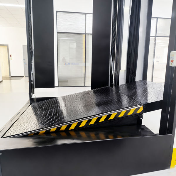 生物制药物流出货口，防尘保温液压卸货平台：洁净装卸之选