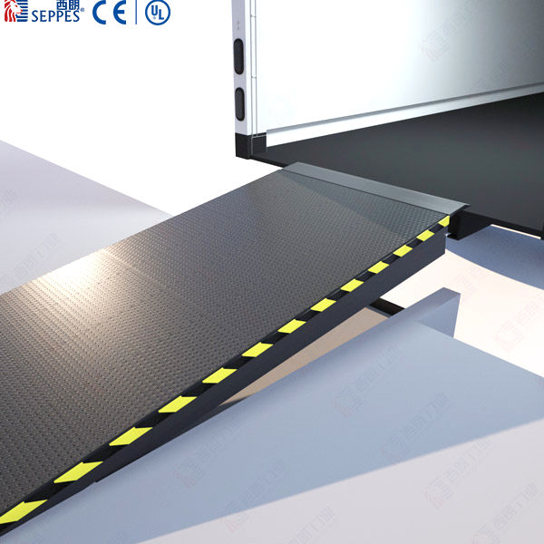 卸货平台与仓库月台坡度为多少保障叉车安全运输？