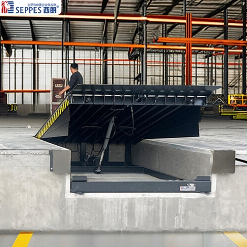 出口马来西亚卸货平台：电动液压+CE认证+适配热带气候