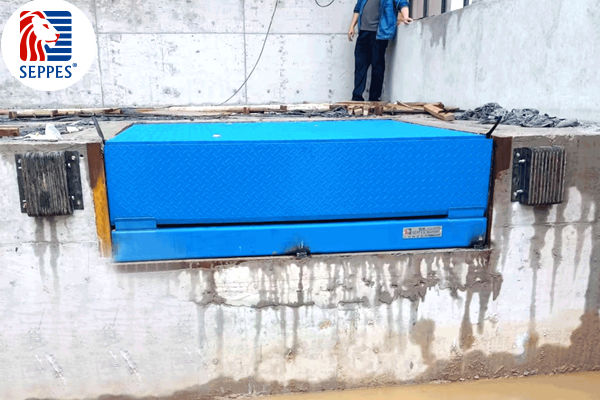 装卸平台 装卸平台