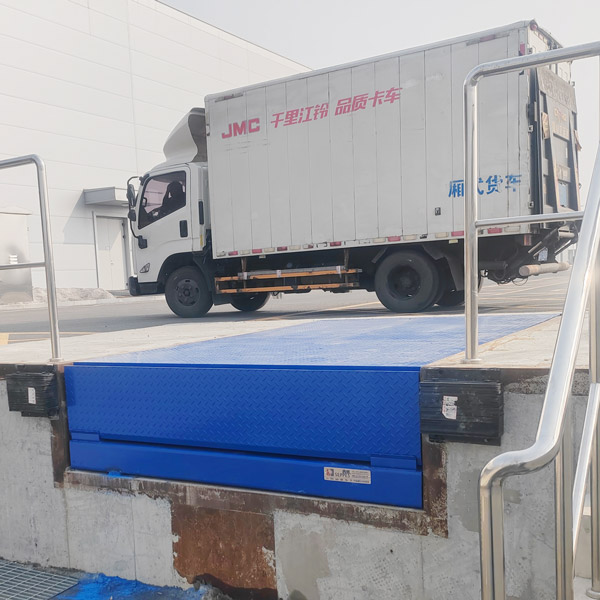 集装箱卸货平台